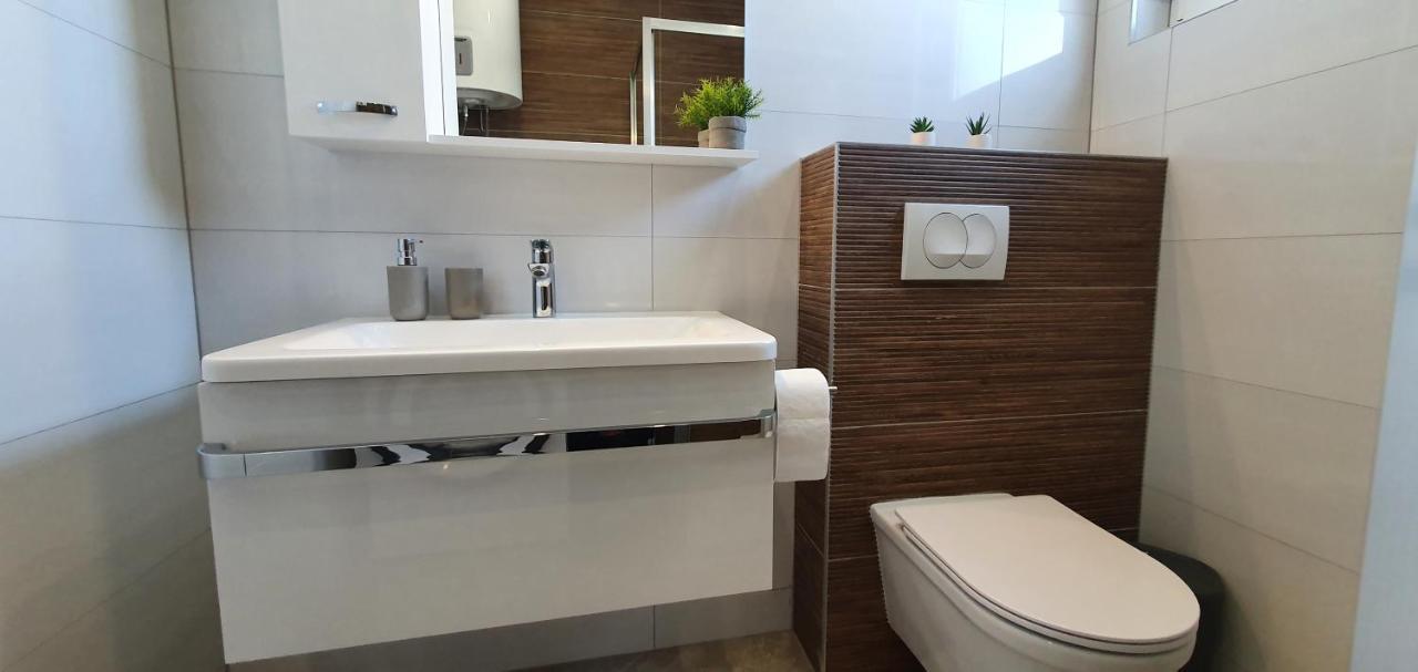 נובליה Seahorse Luxury Apartment With Pool And Sea View מראה חיצוני תמונה