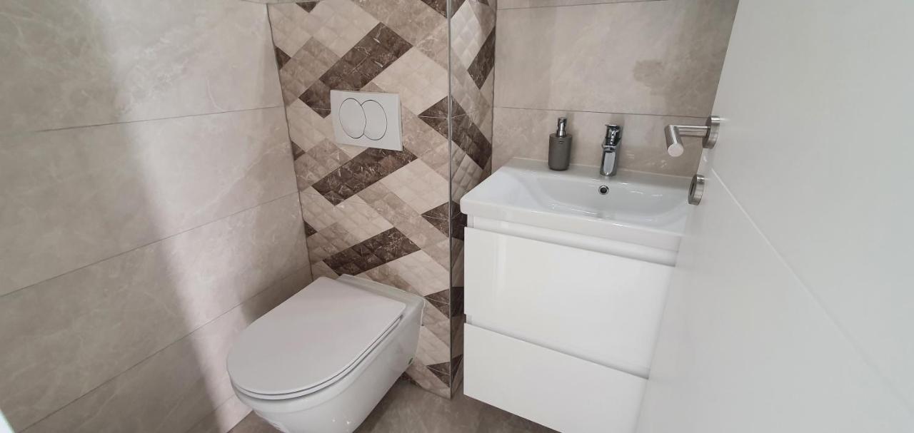 נובליה Seahorse Luxury Apartment With Pool And Sea View מראה חיצוני תמונה