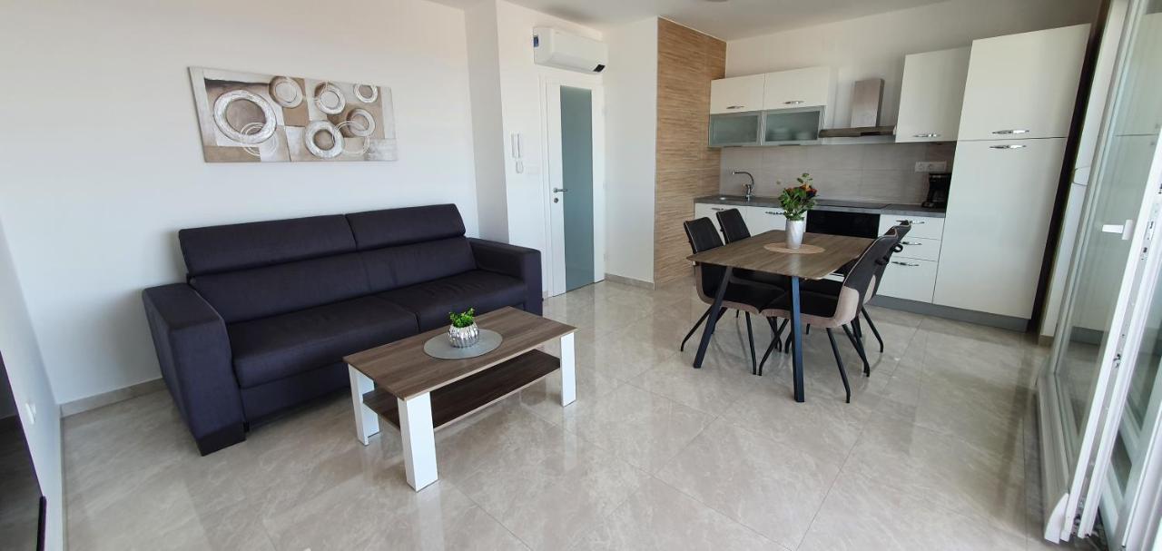 נובליה Seahorse Luxury Apartment With Pool And Sea View מראה חיצוני תמונה